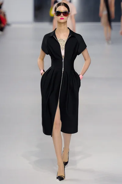 Look 15
